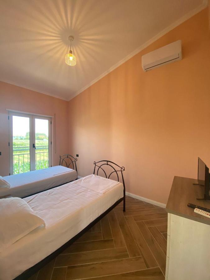 Tea Residence, Gjiri I Lalzit Apartments Durrës Kültér fotó